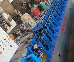 护栏板成型设备